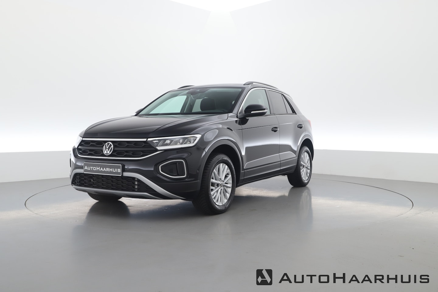 Volkswagen T-Roc - 1.5 TSI DSG 150pk | Navi | Afn. Trekhaak | Stoelverw. | Adapt. Cruise | Clima - AutoWereld.nl