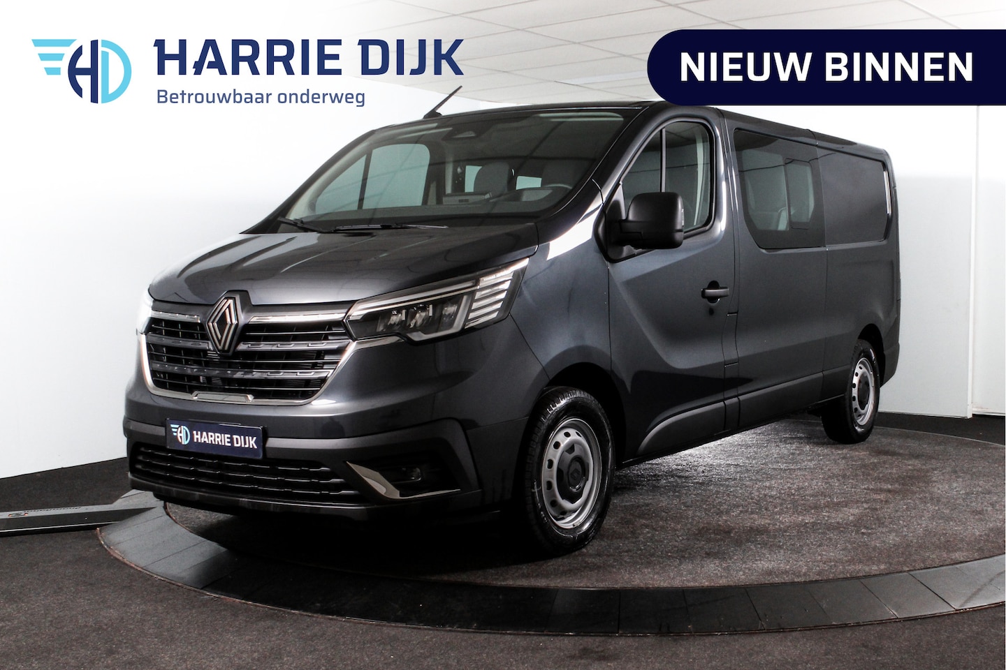 Renault Trafic - 2.0 dCi 150 PK L2H1 DC Comfort | Dig. Cockpit | Camera | PDC | NAV + App. Connect | Airco - AutoWereld.nl