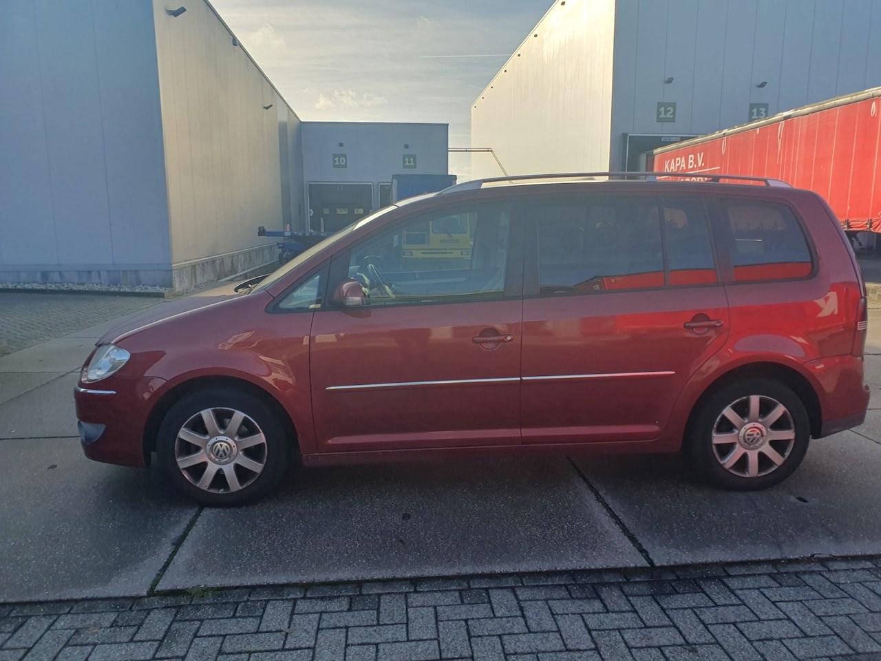 Volkswagen Touran - 1.4 TSI Highline Business 7 persoon - AutoWereld.nl