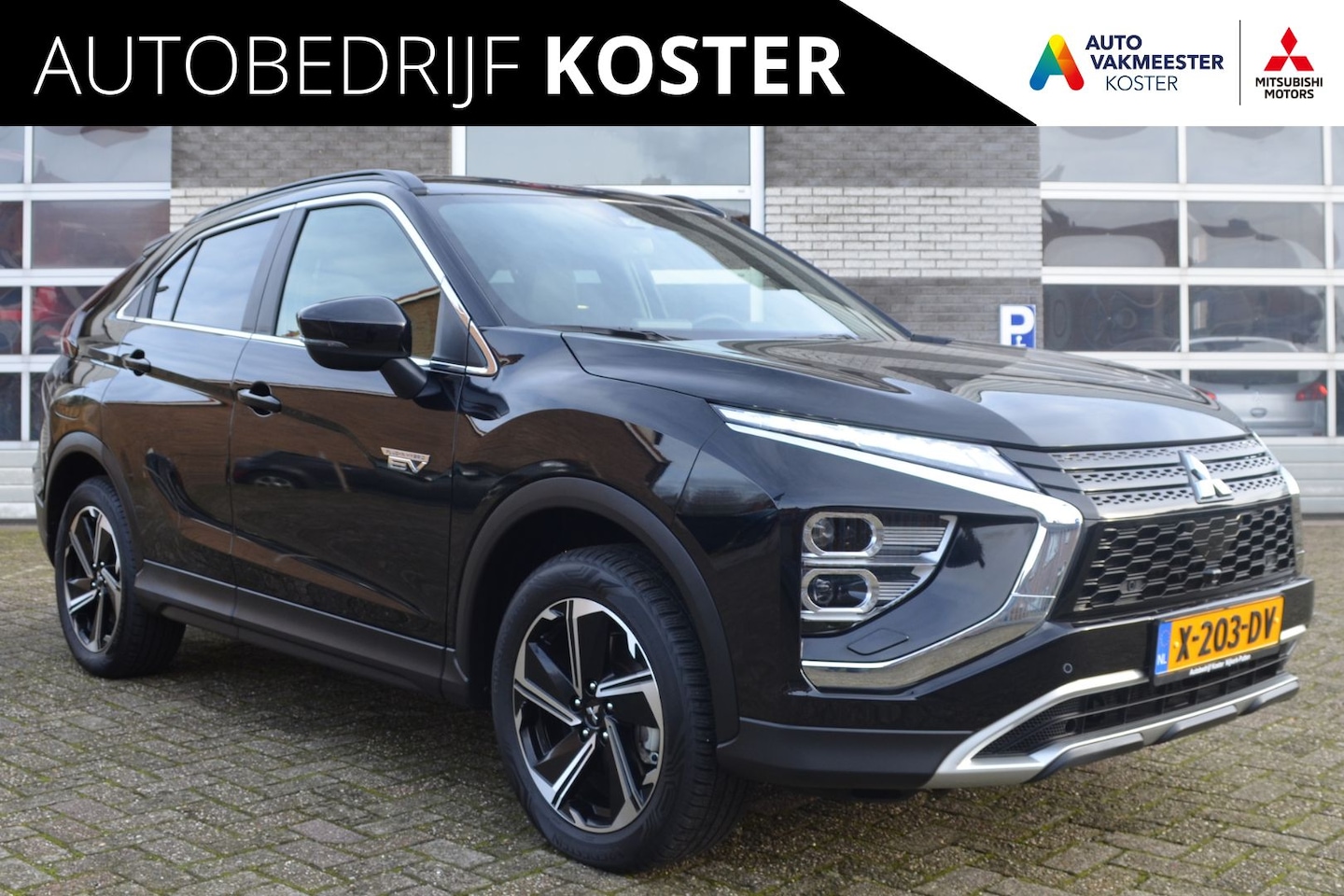 Mitsubishi Eclipse Cross - 2.4 PHEV S-AWC 98pk Aut. Intense+, NL-Auto, Trekhaak - AutoWereld.nl