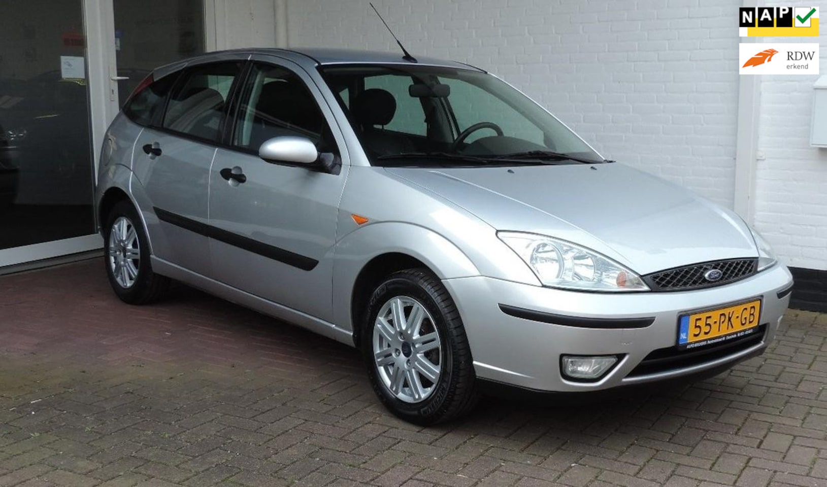 Ford Focus - 1.6 16V Futura * 5 DRS / AIRCO * - AutoWereld.nl