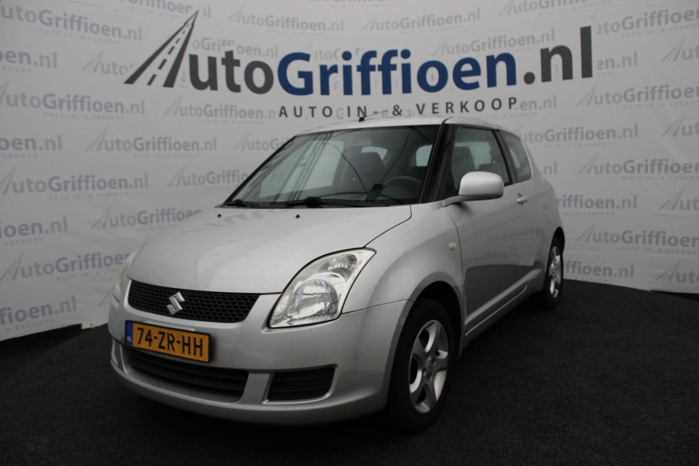 Suzuki Swift - 1.3 Comfort keurige hatchback met climatronic - AutoWereld.nl