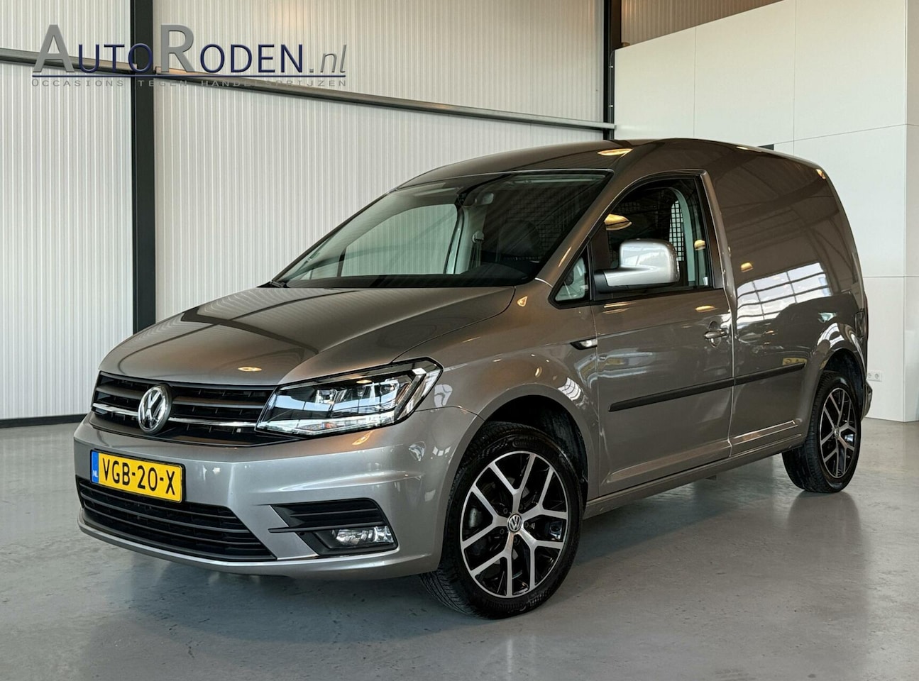 Volkswagen Caddy - Bestel 2.0 TDI L1H1 BMT Highline Exe Edition DSG - AutoWereld.nl