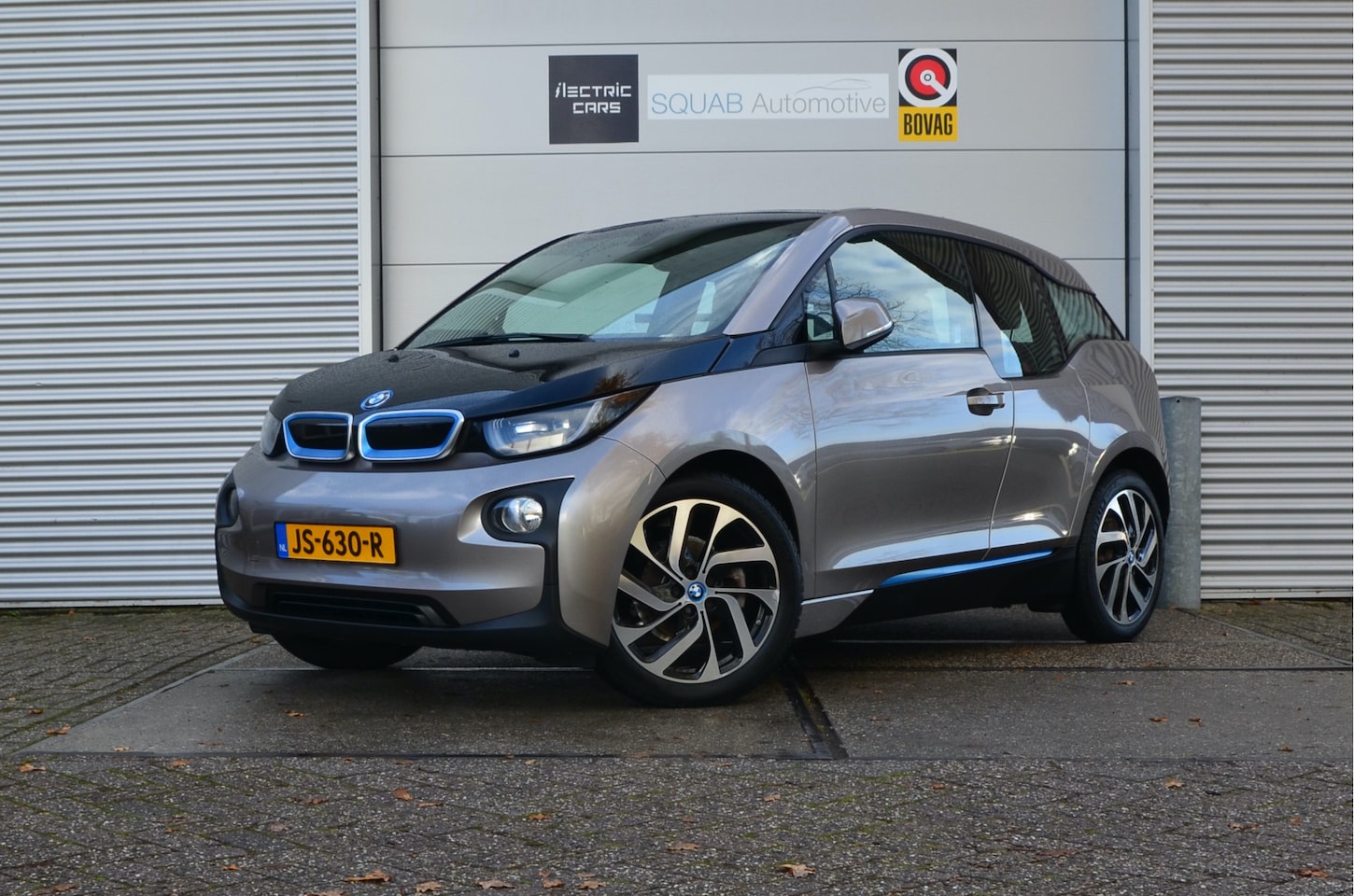 BMW i3 - 22 kWh CCS, Panoramadak, Warmtepomp, 2.000,- SEPP Subsidie! - AutoWereld.nl