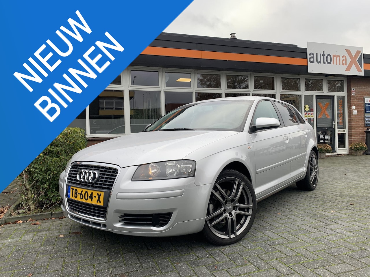 Audi A3 Sportback - 1.6 FSI Ambiente Nieuwe APK - Zeer nette Auto - AutoWereld.nl