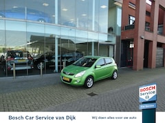 Hyundai i20 - 1.4i DynamicVersion Airco / NAP