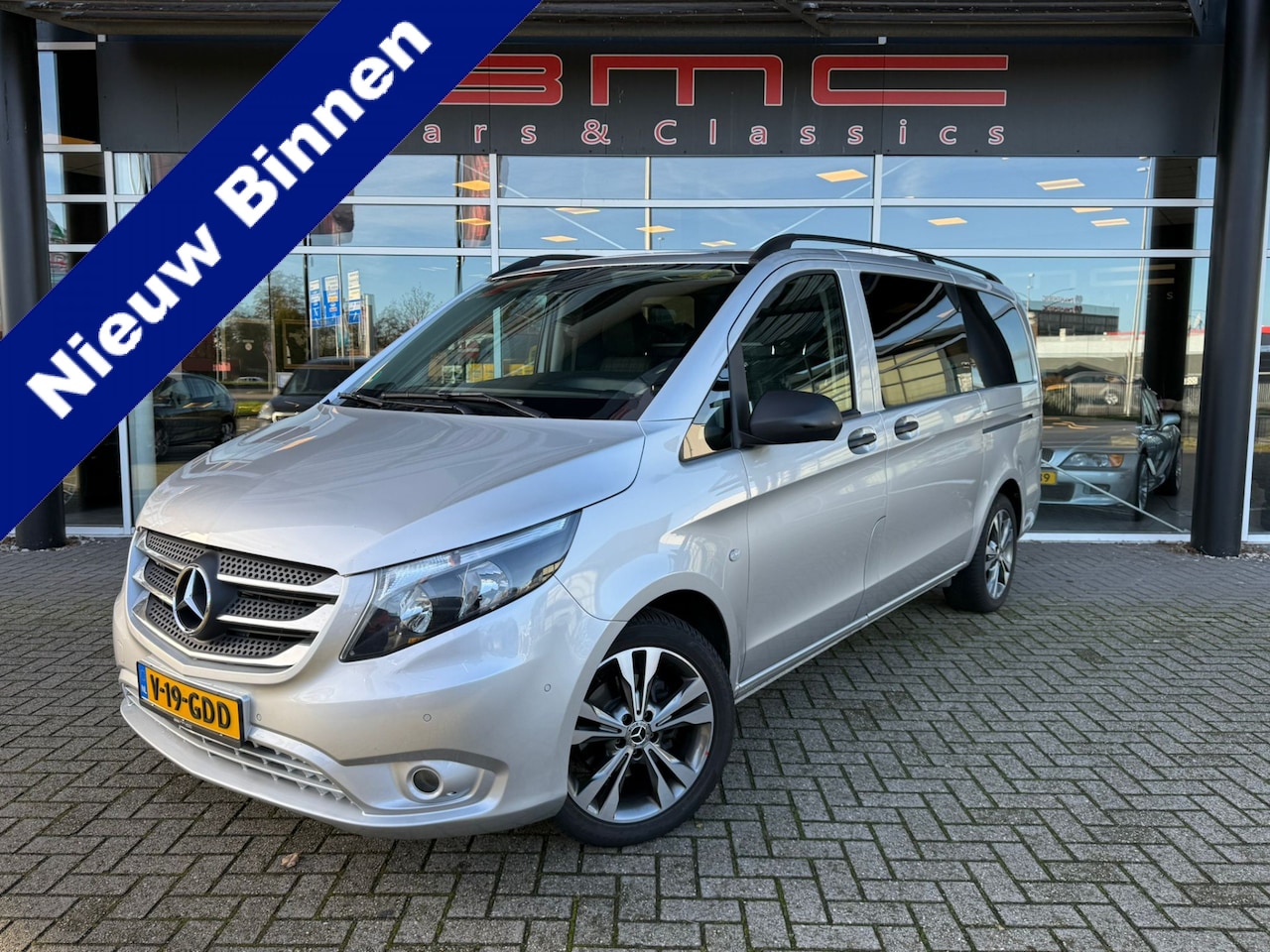 Mercedes-Benz Vito - 114 CDI Lang 2x schuifdeur Navi Cruise Stoelverwarming PDC Airco 18 inch - AutoWereld.nl