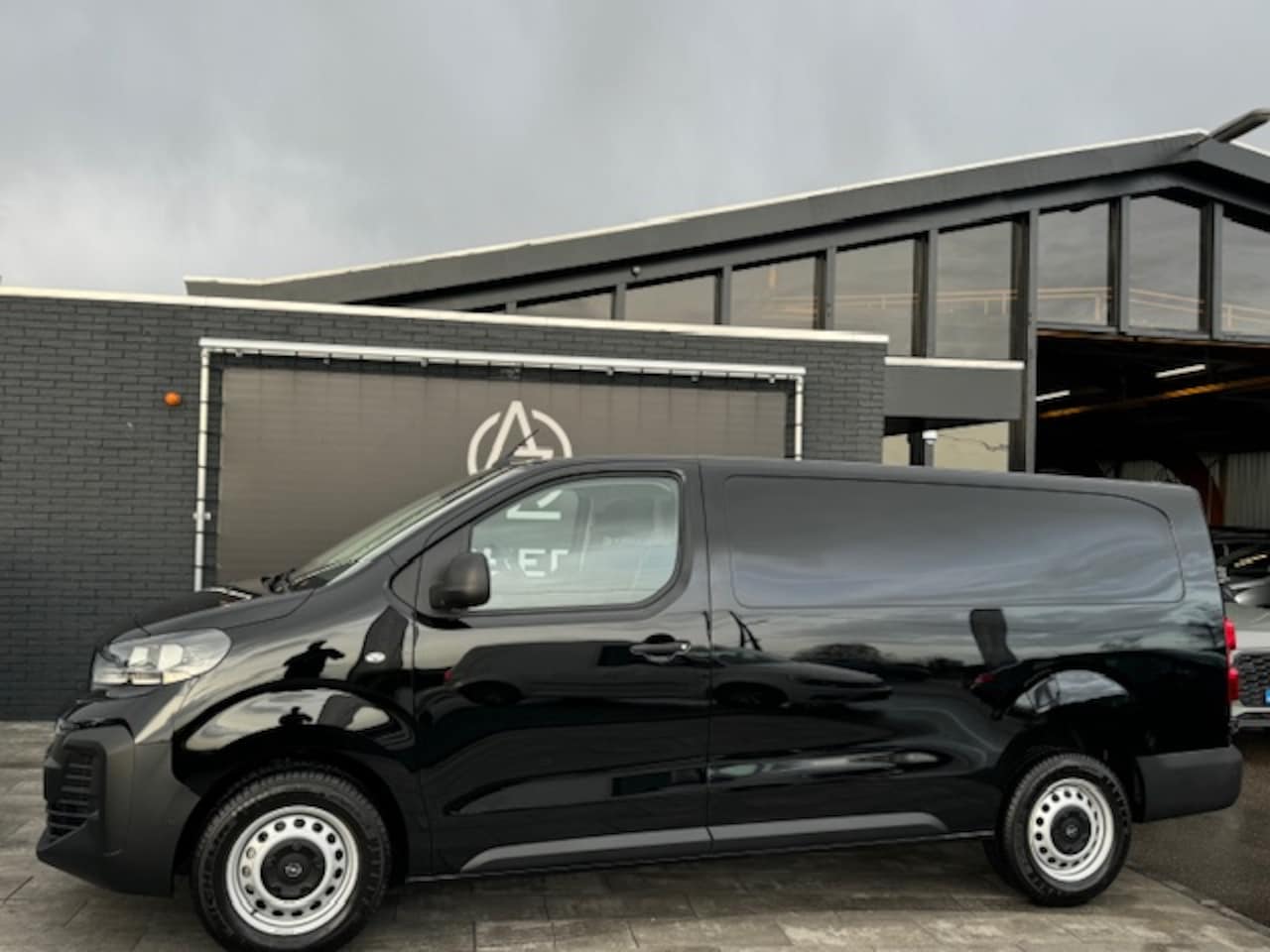 Opel Vivaro - 2.0 Diesel 145 S&S L3 2.0 Diesel 145 S&S L3 - AutoWereld.nl