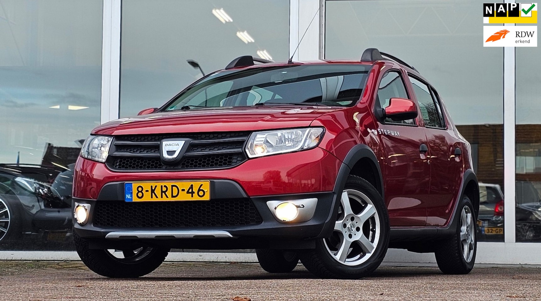 Dacia Sandero Stepway - 0.9 TCe Lauréate 2e Eigenaar Trekhaak Airco APK 12-2025 Mooi! - AutoWereld.nl