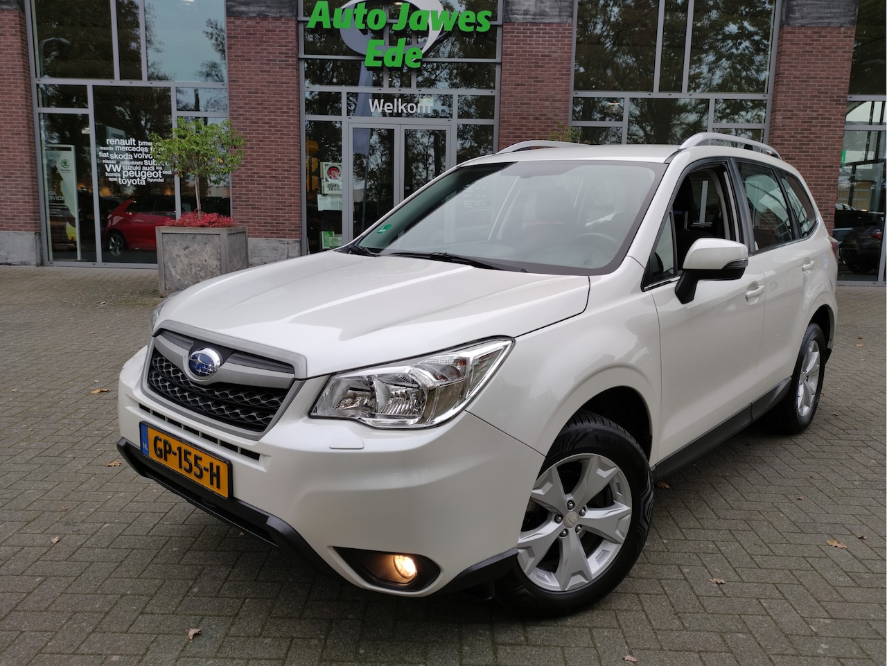 Subaru Forester - 2.0 Luxury Trekhaak - Navigatie - Achteruitrijcamera - Stoelverwarming - AutoWereld.nl