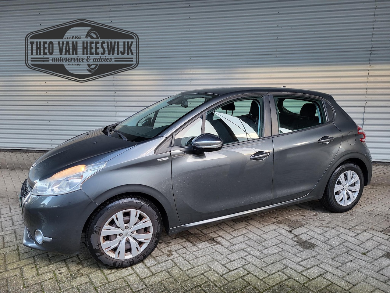 Peugeot 208 - 1.2 VTi Urban Soul Verbruikt olie - AutoWereld.nl