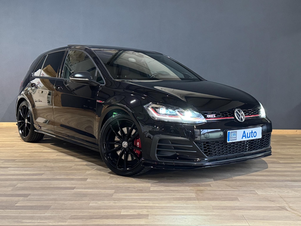 Volkswagen Golf - 2.0 TSI GTI TCR AKRA | PANO | DCC | DYN - AutoWereld.nl