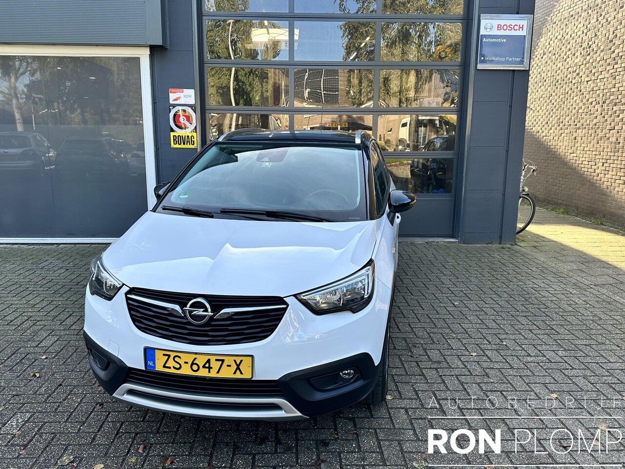 Opel Crossland X - 1.2 Turbo Innovation / Airco/ Navigatie/ Cruise/ Apple carplay/ PDC/ Trekhaak/ LMV - AutoWereld.nl