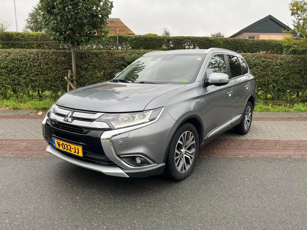 Mitsubishi Outlander - Automaat, Leer,Nwe APK - AutoWereld.nl