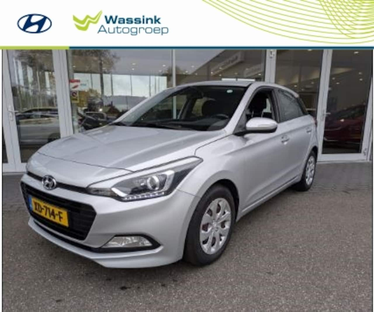 Hyundai i20 - 1.0 T-GDI Blue 100PK Comfort I Navigatie I Cruise Control - AutoWereld.nl