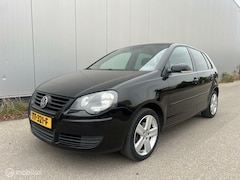 Volkswagen Polo - 1.2 Easyline Black Edition