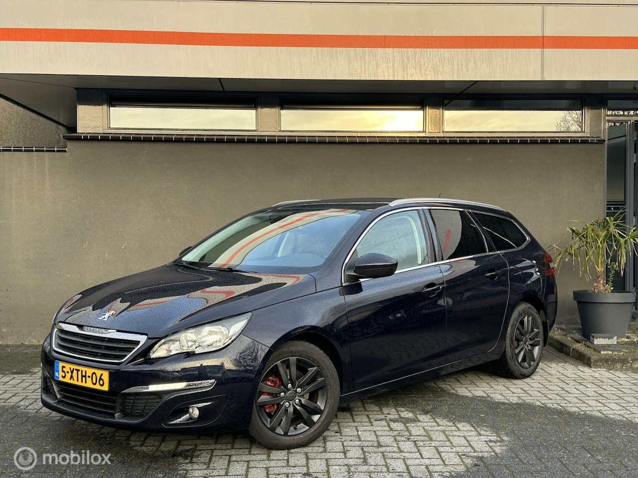 Peugeot 308 SW - 1.6 BlueHDI Active Rijdt als een nieuwe - AutoWereld.nl