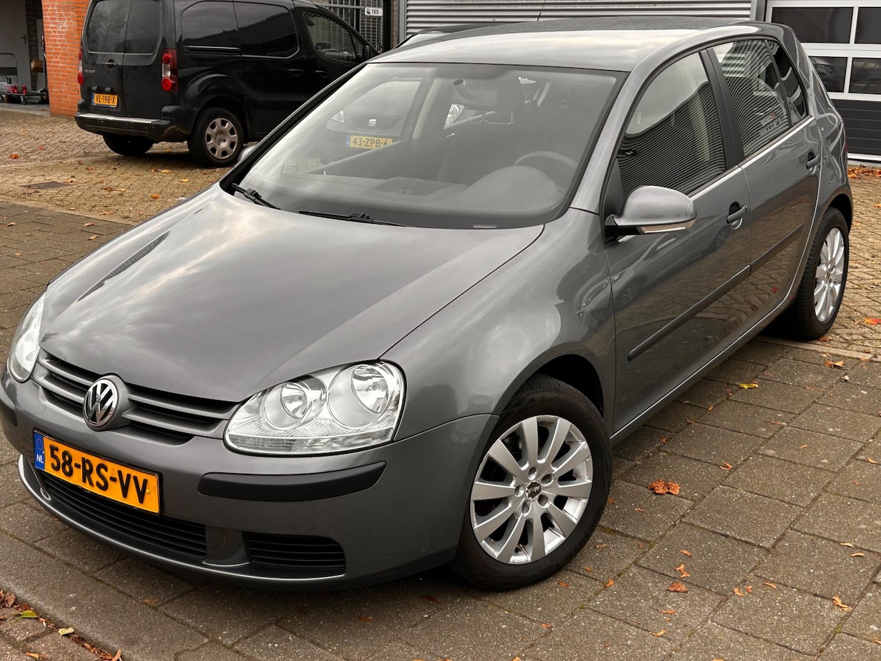 Volkswagen Golf - 1.6 FSI Turijn 1.6 FSI Turijn - AutoWereld.nl