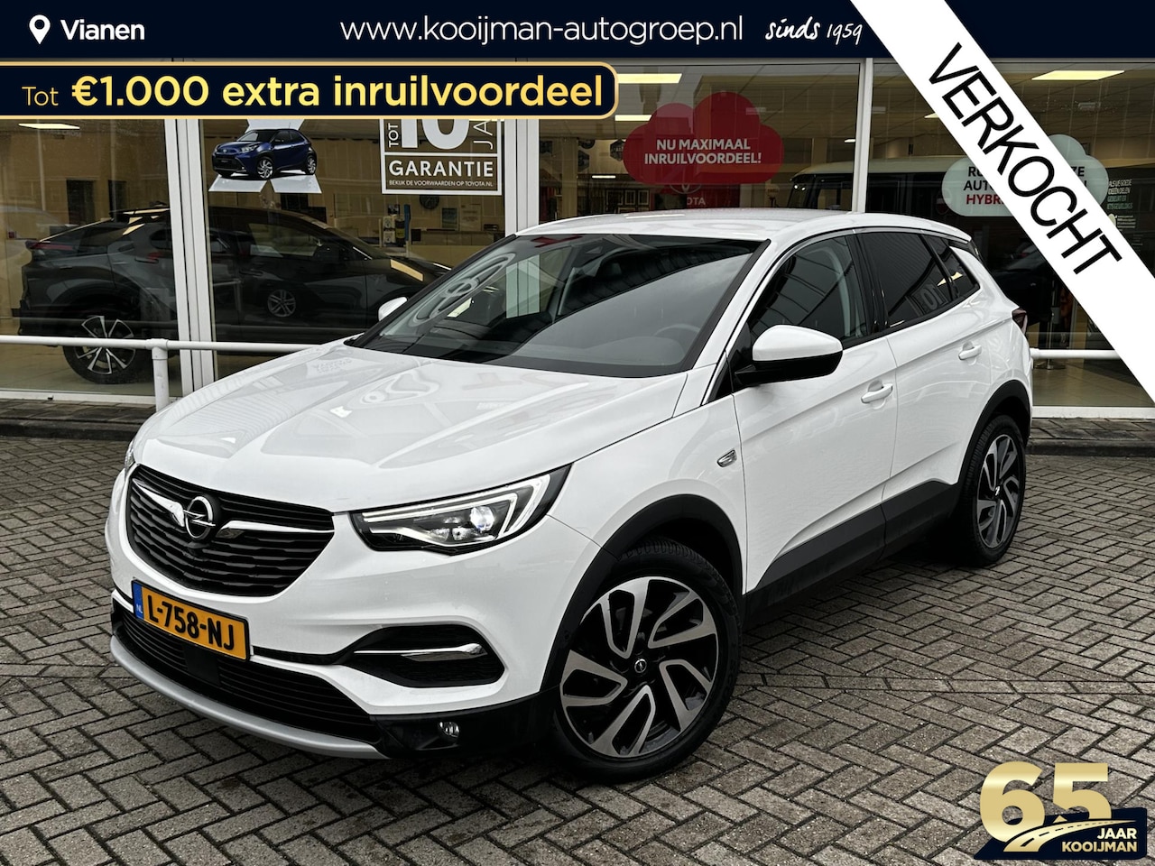 Opel Grandland X - 1.2 Turbo Ultimate 360 Gradencamera, afneembare trekhaak, AGR stoelen, Stoelmemory, Naviga - AutoWereld.nl