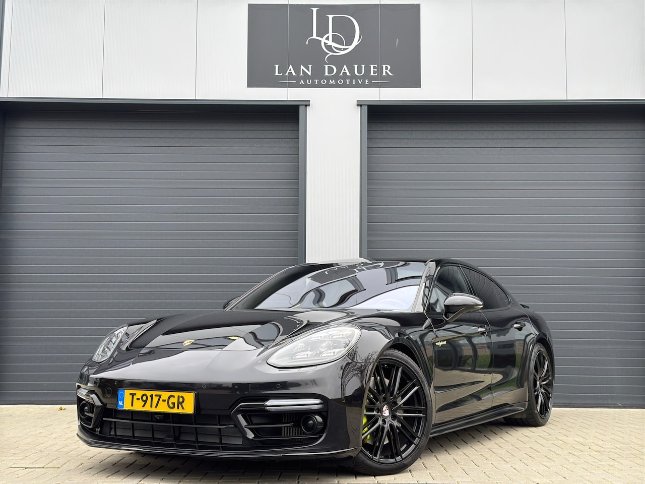 Porsche Panamera - 2.9 4 E-Hybrid / Softclose / 360 ° / VOL - AutoWereld.nl