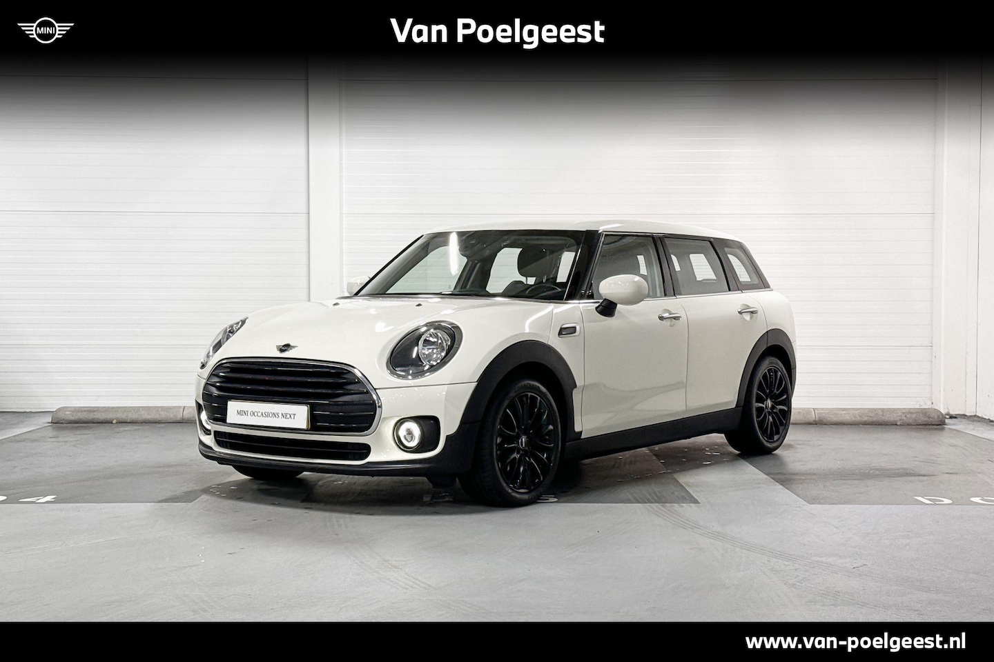 MINI Clubman - Cooper Business Edition | Apple CarPlay | Navigatiesysteem | Park Distance Control - AutoWereld.nl