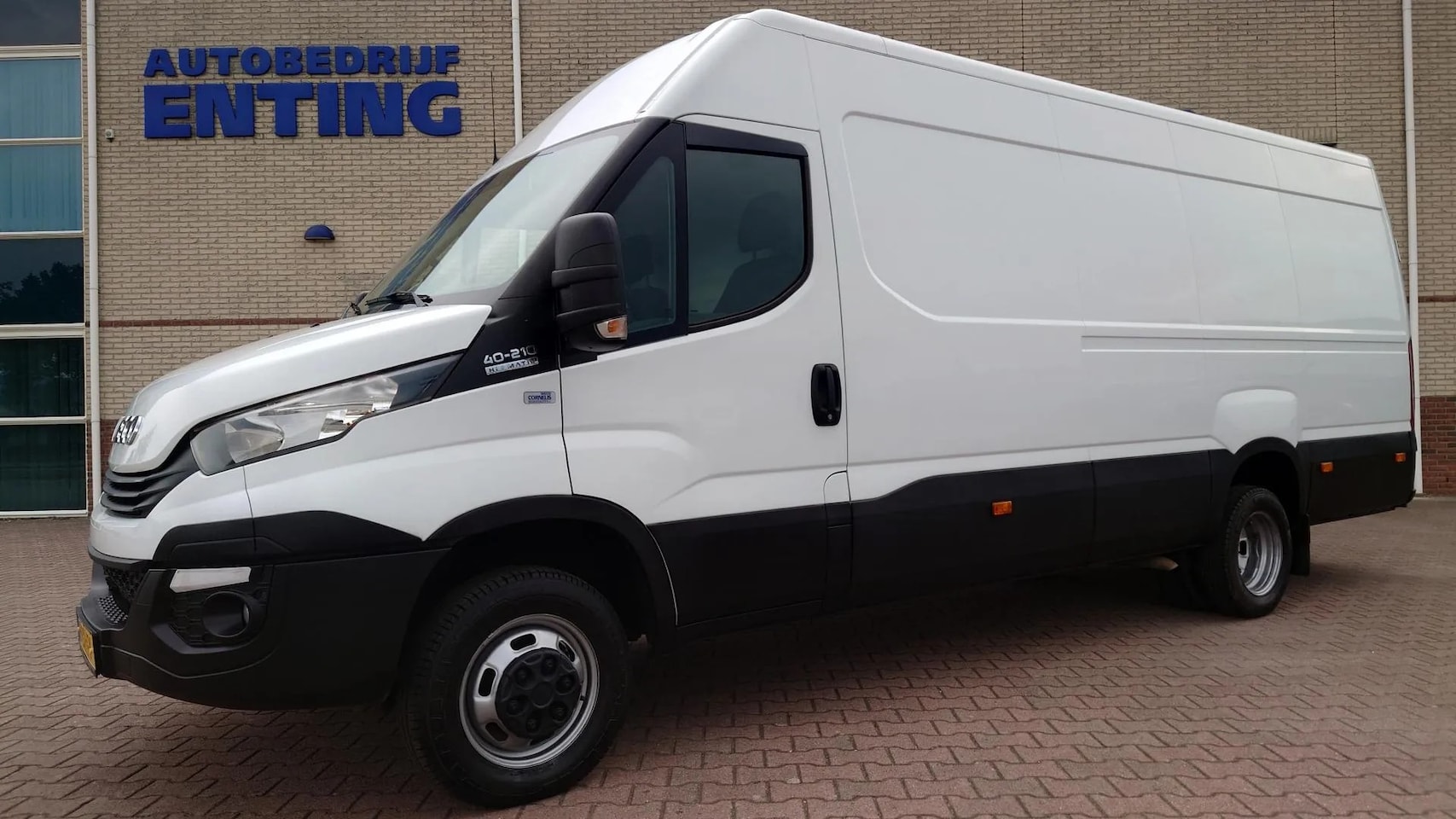 Iveco Daily - NL auto, Cross bus, dealer onderhouden - AutoWereld.nl