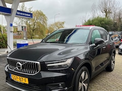 Volvo XC40 - 1.5 T5 Recharge Business Pro / Navigatie / Camera / Parkeersensoren / Cruise Control