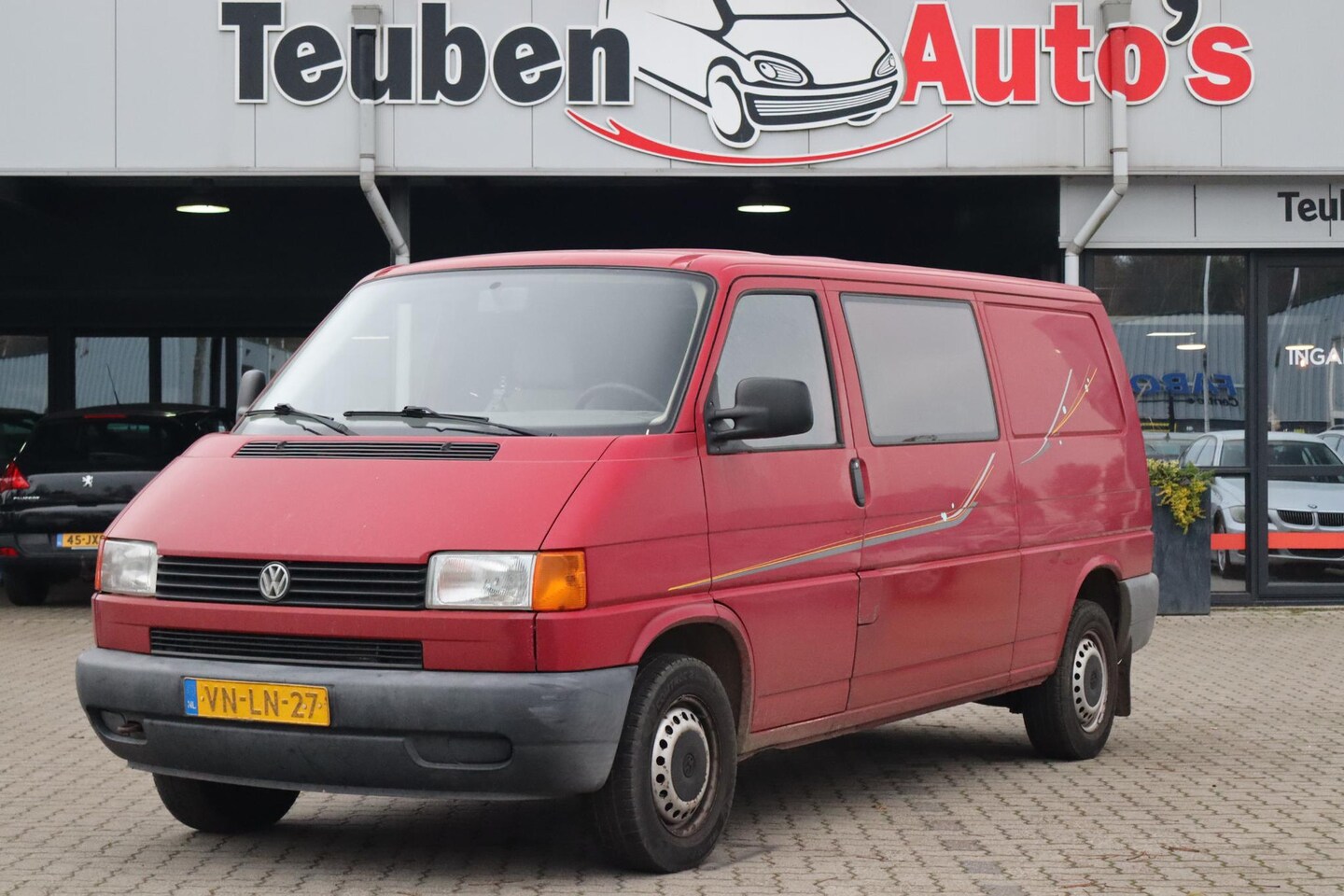 Volkswagen Transporter - 1.9 TD 332 DC Airco, Trekhaak, Rechter zijdeur, Radio cd speler - AutoWereld.nl