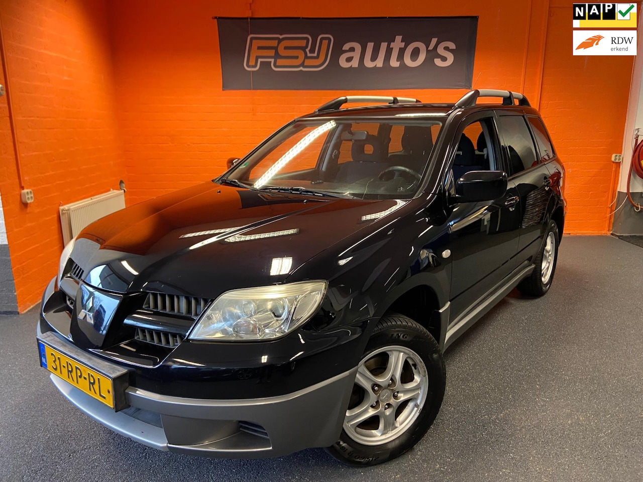 Mitsubishi Outlander - 2.0 / INVITE+ / AIRCO / APK 15-11-2025!! - AutoWereld.nl