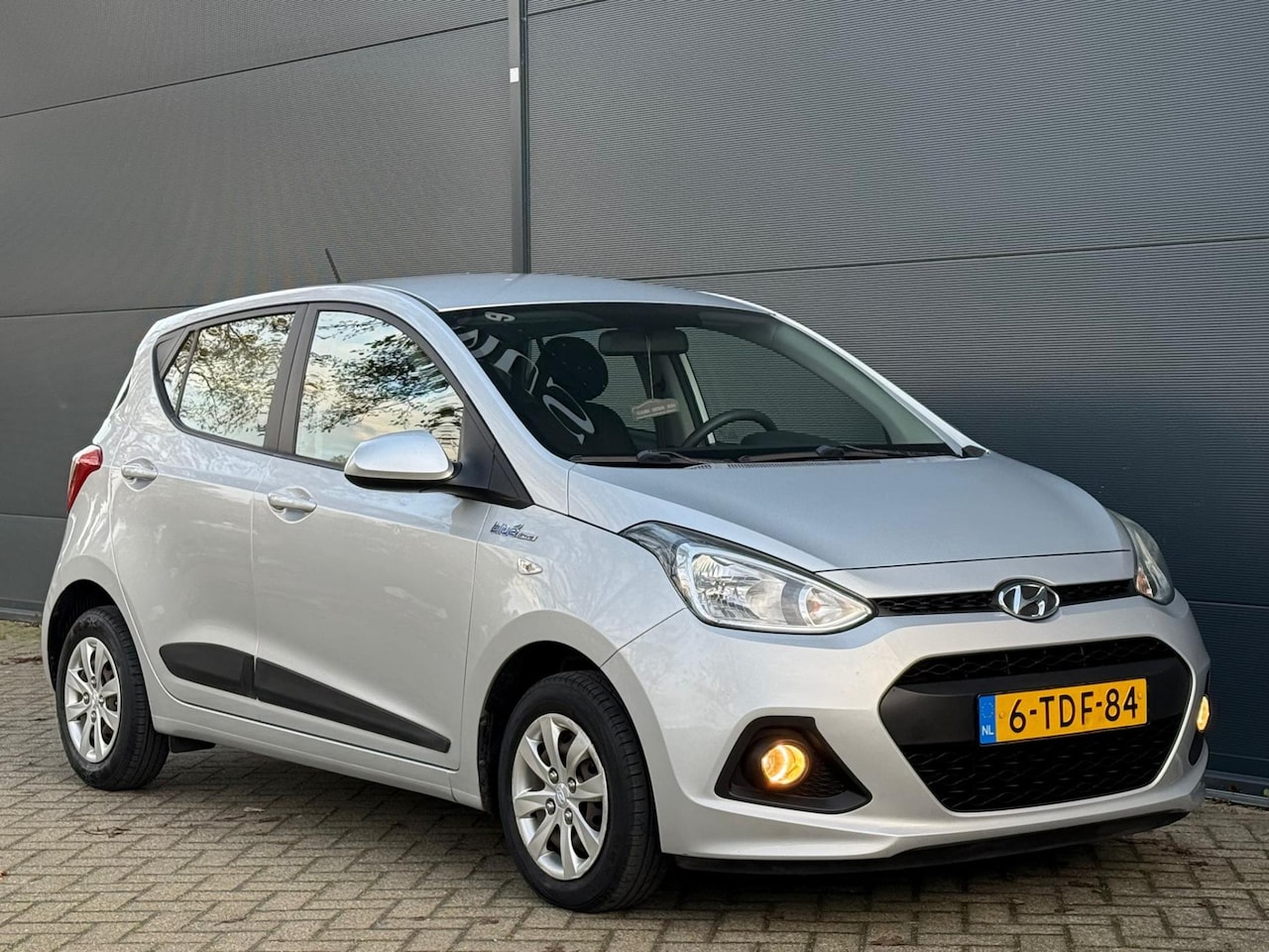 Hyundai i10 - 1.0i i-Motion Comfort AIRCO | ELEK RAMEN | NWE APK - AutoWereld.nl