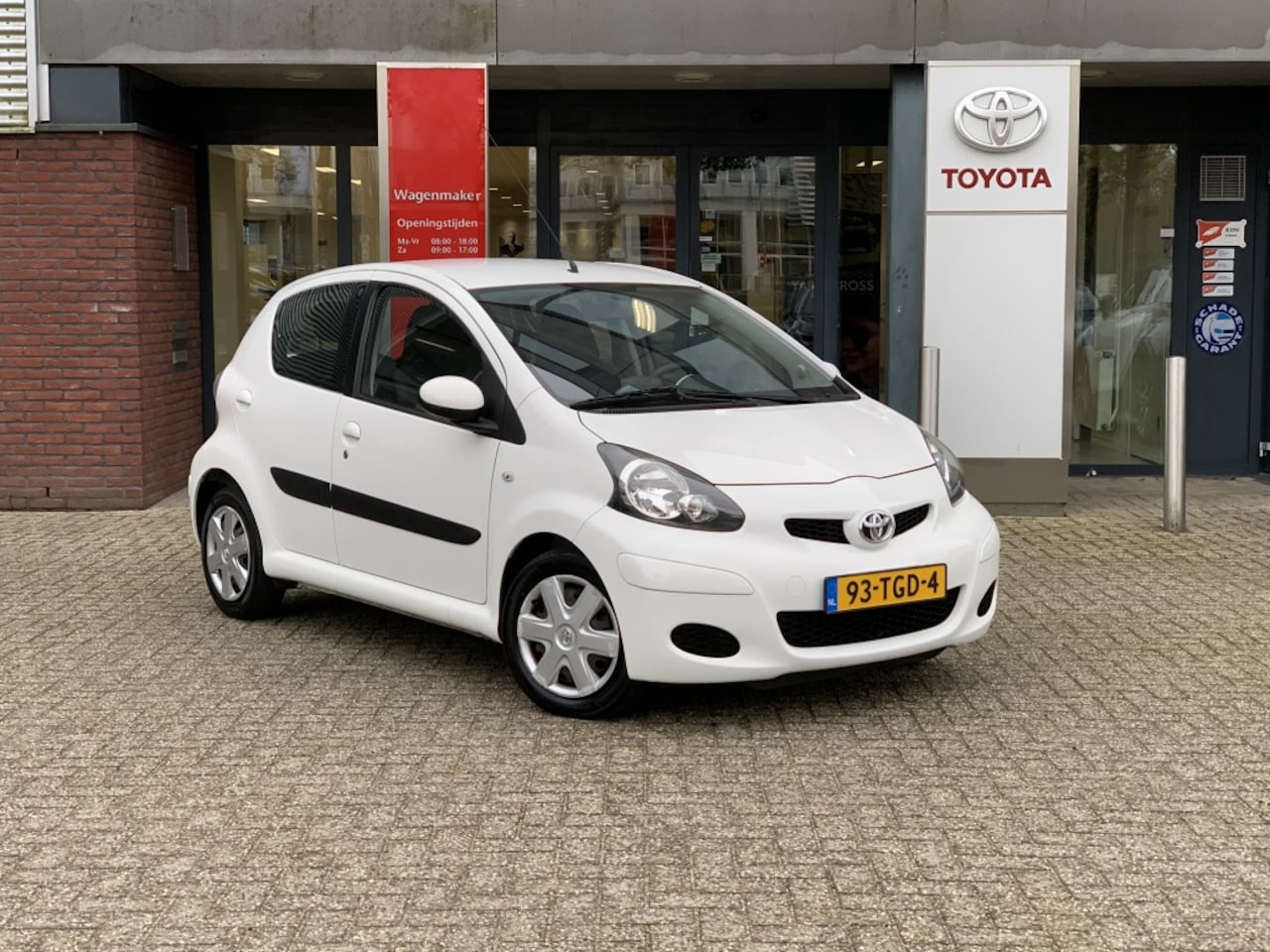 Toyota Aygo - 1.0-12V Comfort Nav. Airco NLauto 1ste eigenaar - AutoWereld.nl