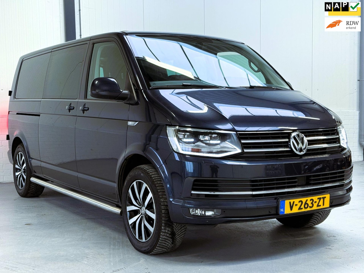 Volkswagen Transporter - 2.0 TDI L2H1 DC Highline|Leder|Full LED|Trekhaak - AutoWereld.nl