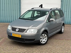 Volkswagen Touran - 1.6-16V FSI Athene 7-Persoons Airco 6bak