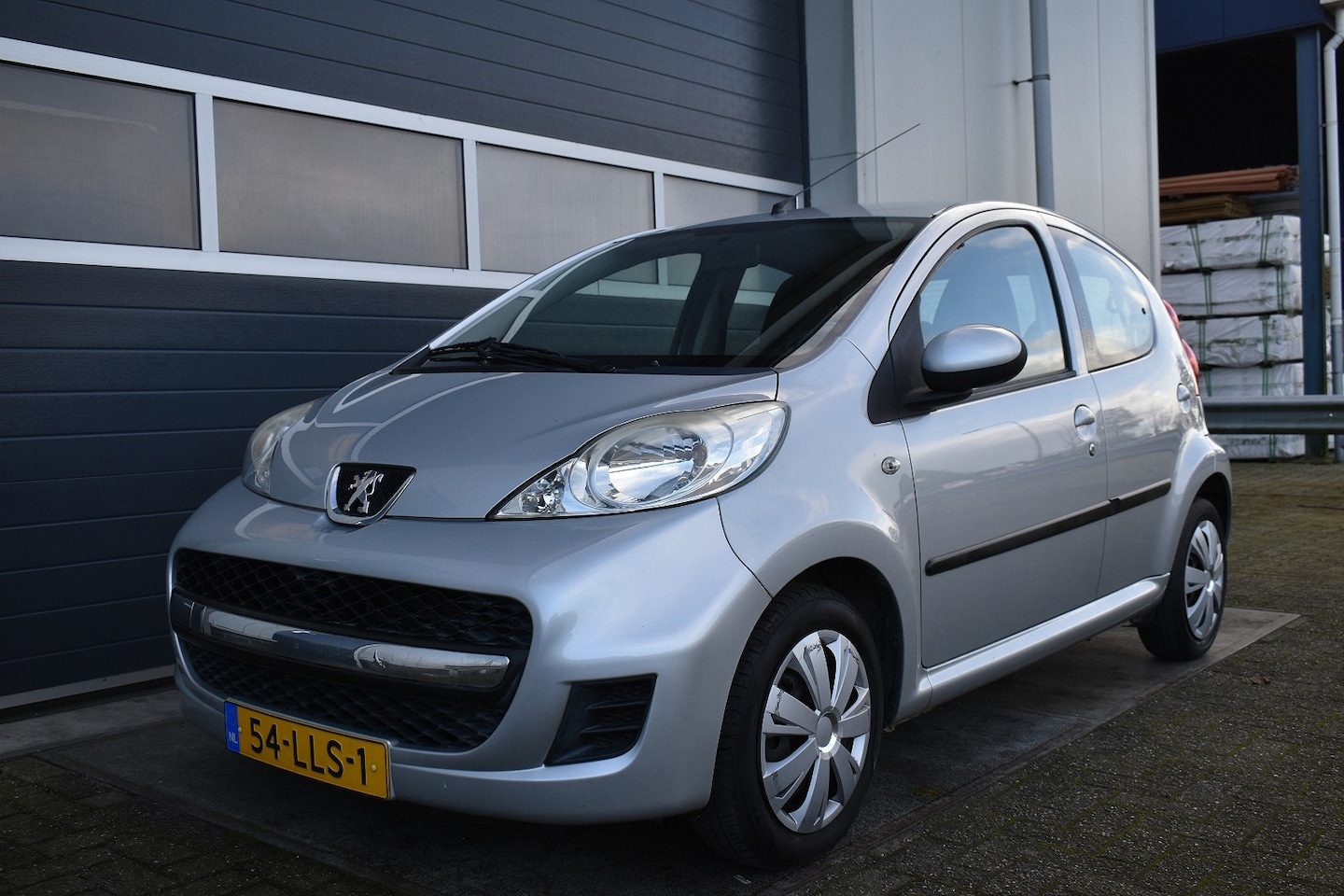 Peugeot 107 - 1.0-12V Urban Move 1.0-12V Urban Move - AutoWereld.nl