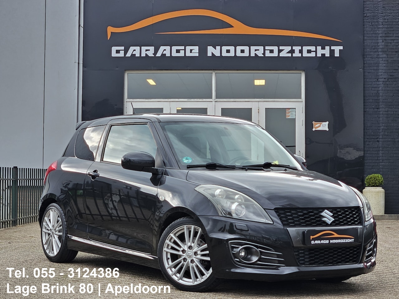 Suzuki Swift - 1.6 Sport 136pk XENON|KEY LESSGO|CRUISE CONTROL|ECC/AIRCO|BLUE TOOTH TELEFONIE|USB|STOELVE - AutoWereld.nl