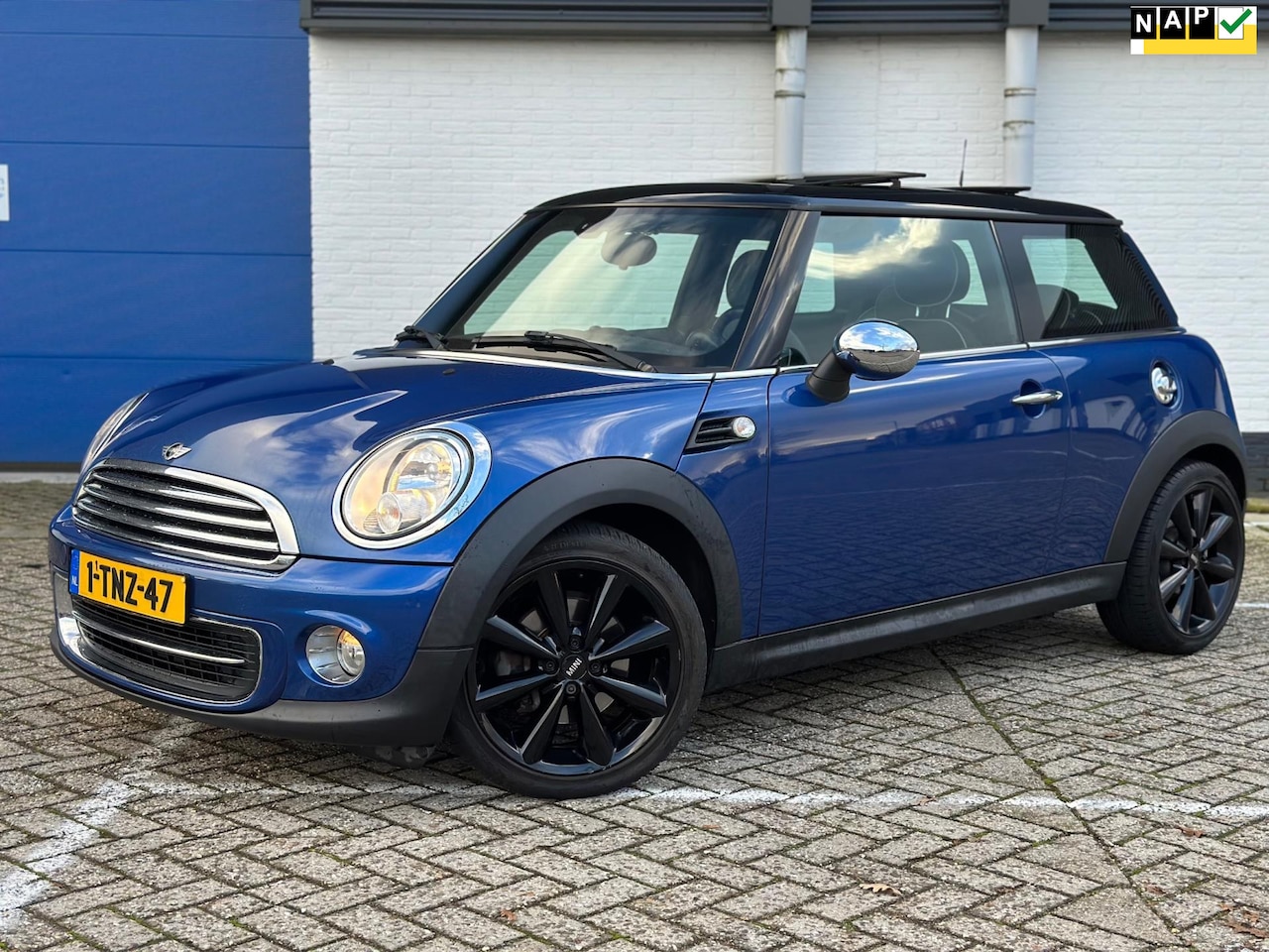 MINI Cooper - Mini 1.6 Westminster Pano Clima Leer NAP - AutoWereld.nl