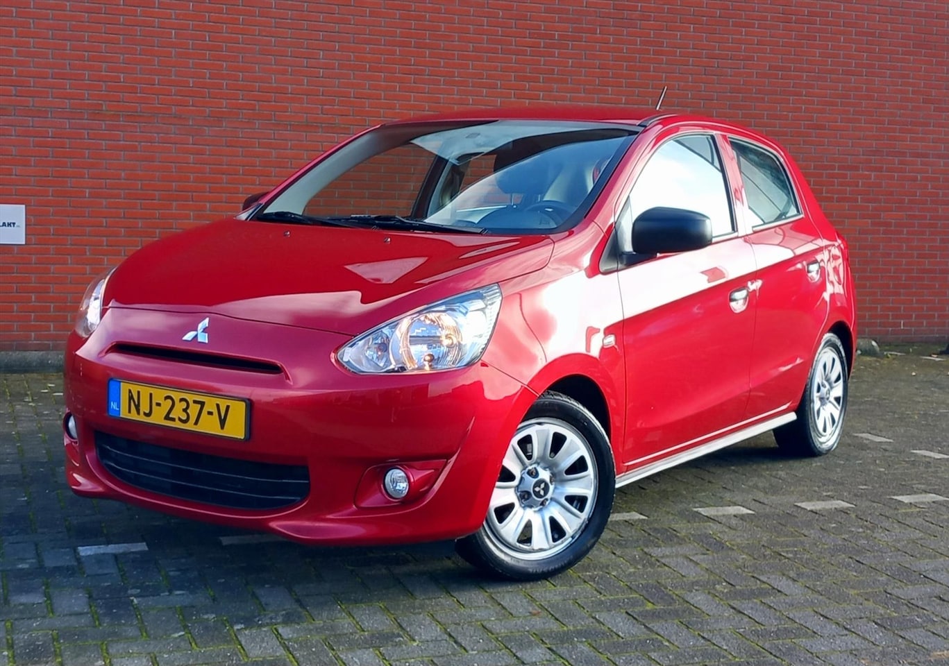 Mitsubishi Space Star - 1.0 MIVEC 71PK Entry Airco - AutoWereld.nl