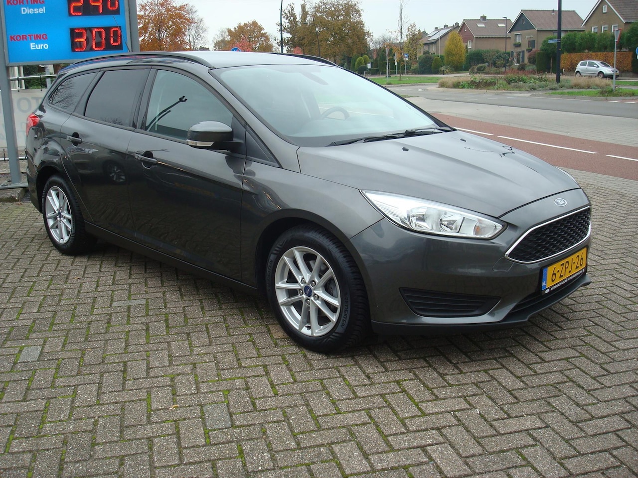 Ford Focus Wagon - 1.0 Trend nieuwe distributieriem - AutoWereld.nl