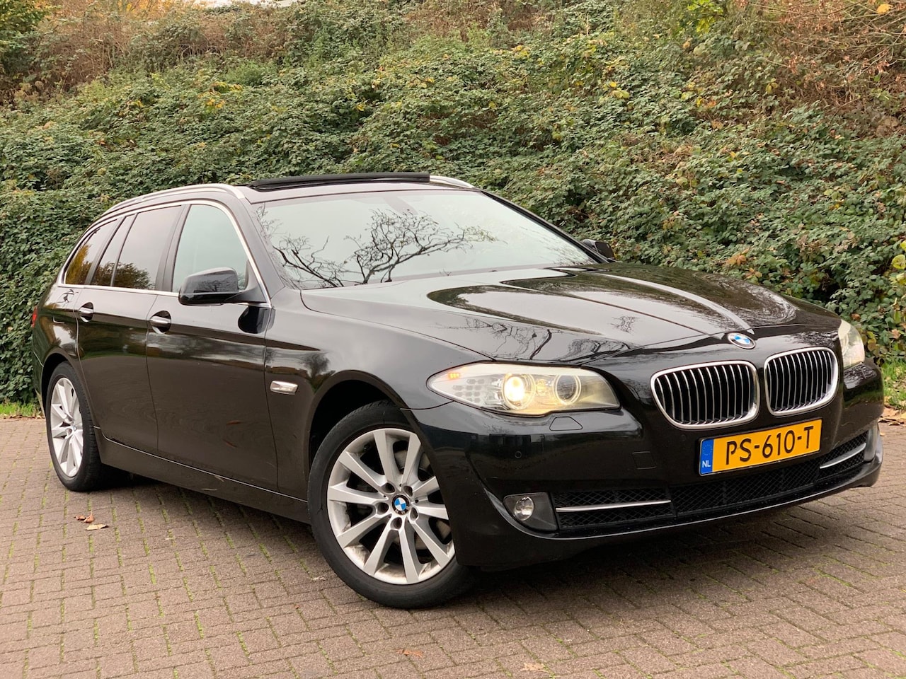 BMW 5-serie Touring - 520d High Executive PANO/LEDER/NAVI/HEAD FULL TOPSTAAT - AutoWereld.nl