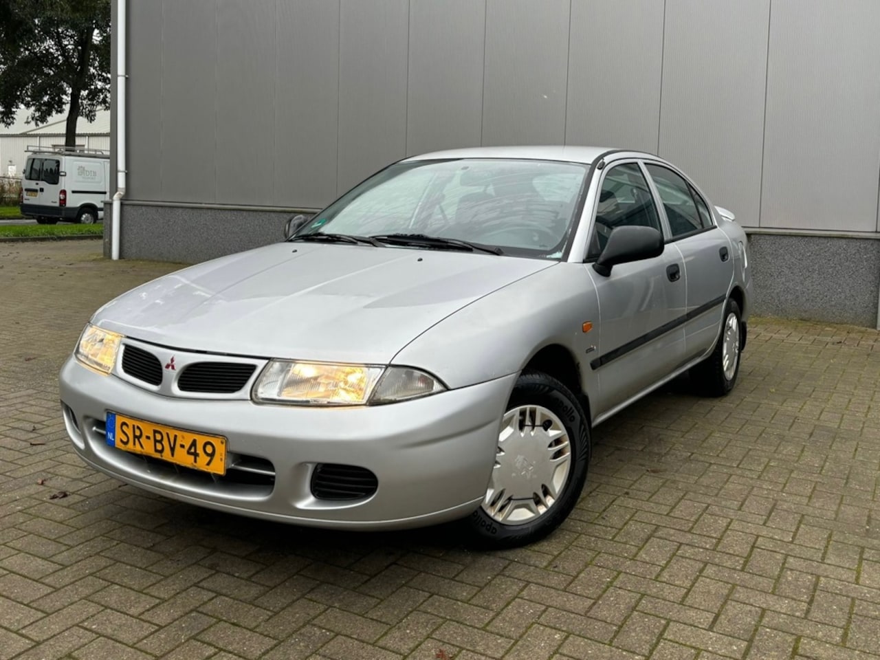 Mitsubishi Carisma - 1.6 GL Limited Edition 129.351KM Vol Jaar Apk - AutoWereld.nl