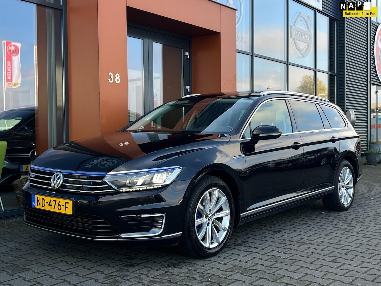 Volkswagen Passat Variant - 1.4 TSI GTE|Panoramadak|Trekhaak - AutoWereld.nl