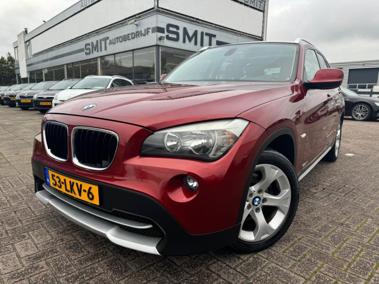 BMW X1 - sDrive 18i High Exec. AUT Panorama Nav PDC Stoelverwarming - AutoWereld.nl