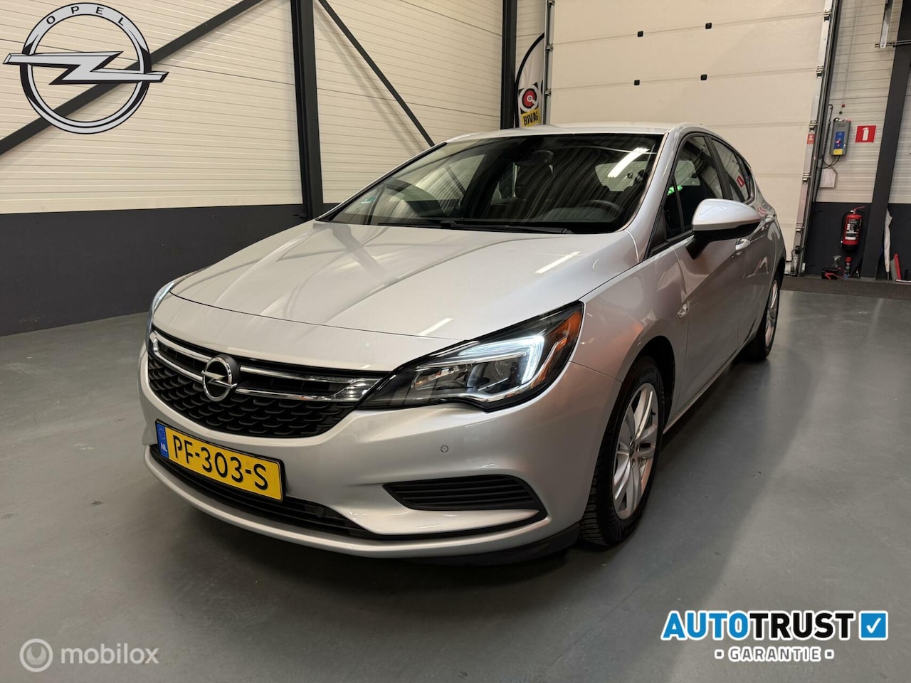 Opel Astra - 1.6 CDTI Online Edition Carplay|2xPDC|Trekhaak - AutoWereld.nl