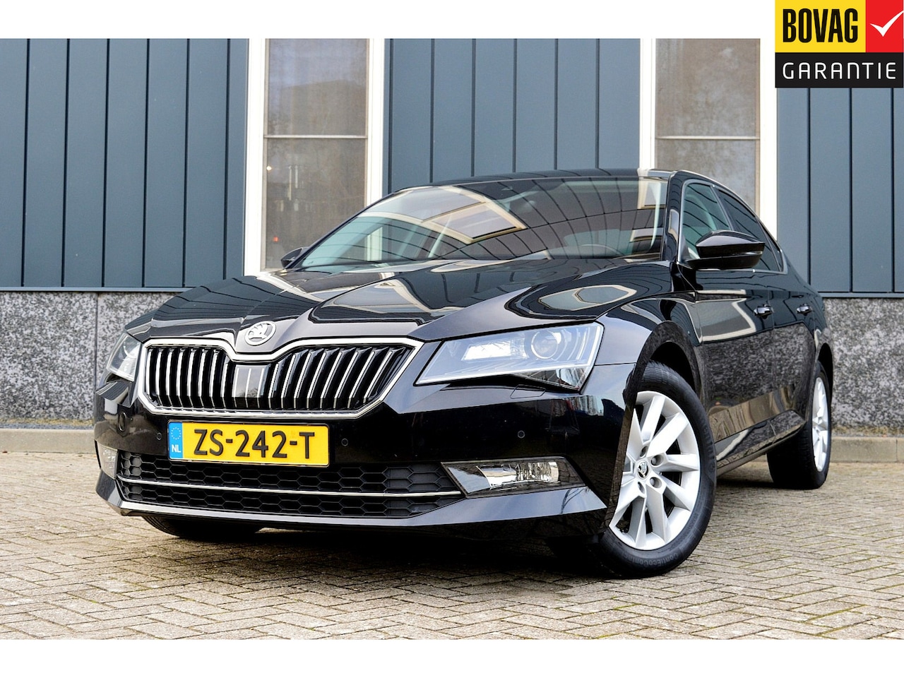 Skoda Superb - 1.5 TSI ACT Business Edition Rijklaarprijs-Garantie Navigatie Xenon Camera - AutoWereld.nl