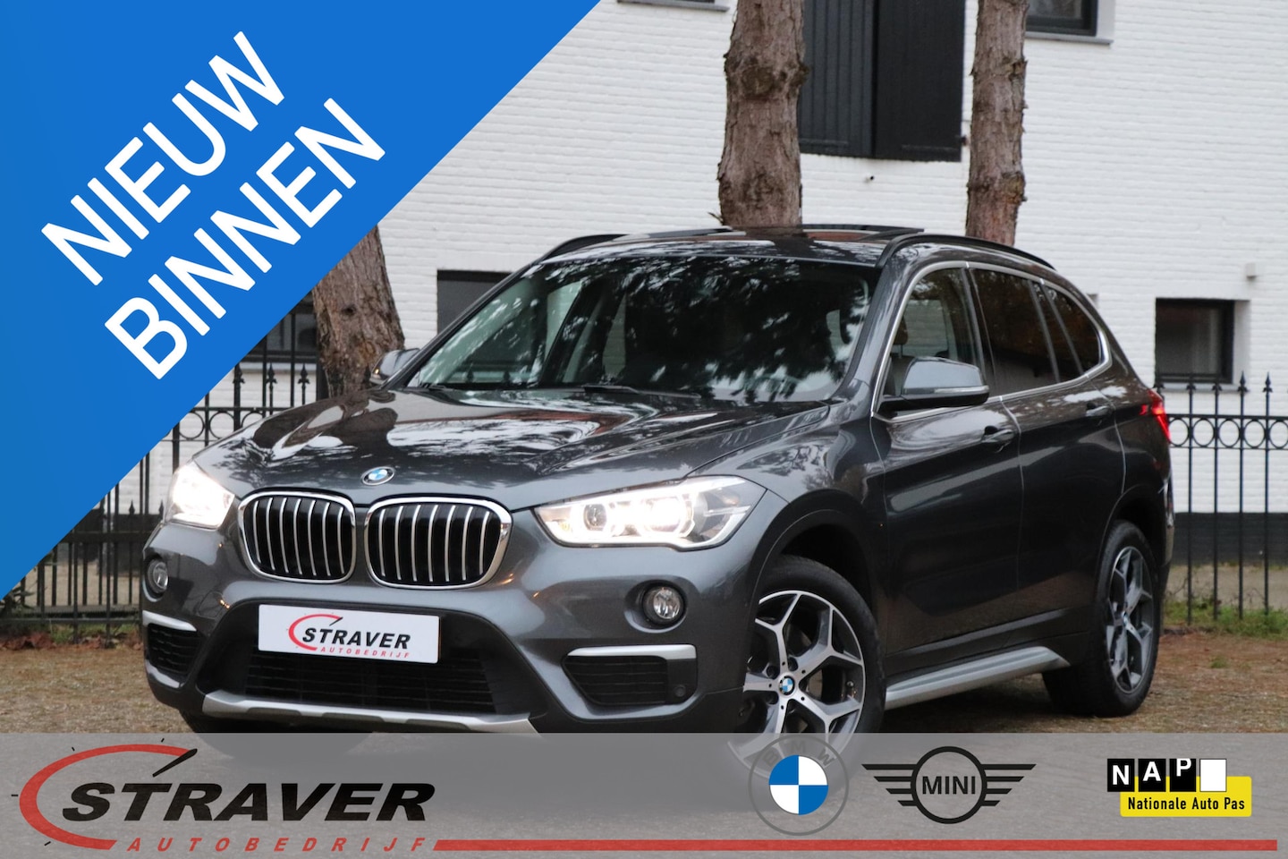 BMW X1 - xDrive20i Orange Edition |Sportstoelen |Camera |Panoramadak - AutoWereld.nl