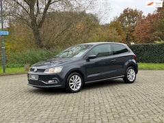 Volkswagen Polo - 1.2 TSI Highline CRUISE I CLIMA I PDC I VOLL ONDERHOUD I 90PK