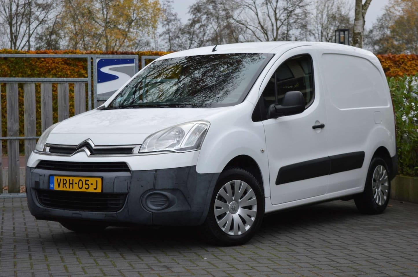 Citroën Berlingo - 1.6 HDI | 3-zits | airco - AutoWereld.nl