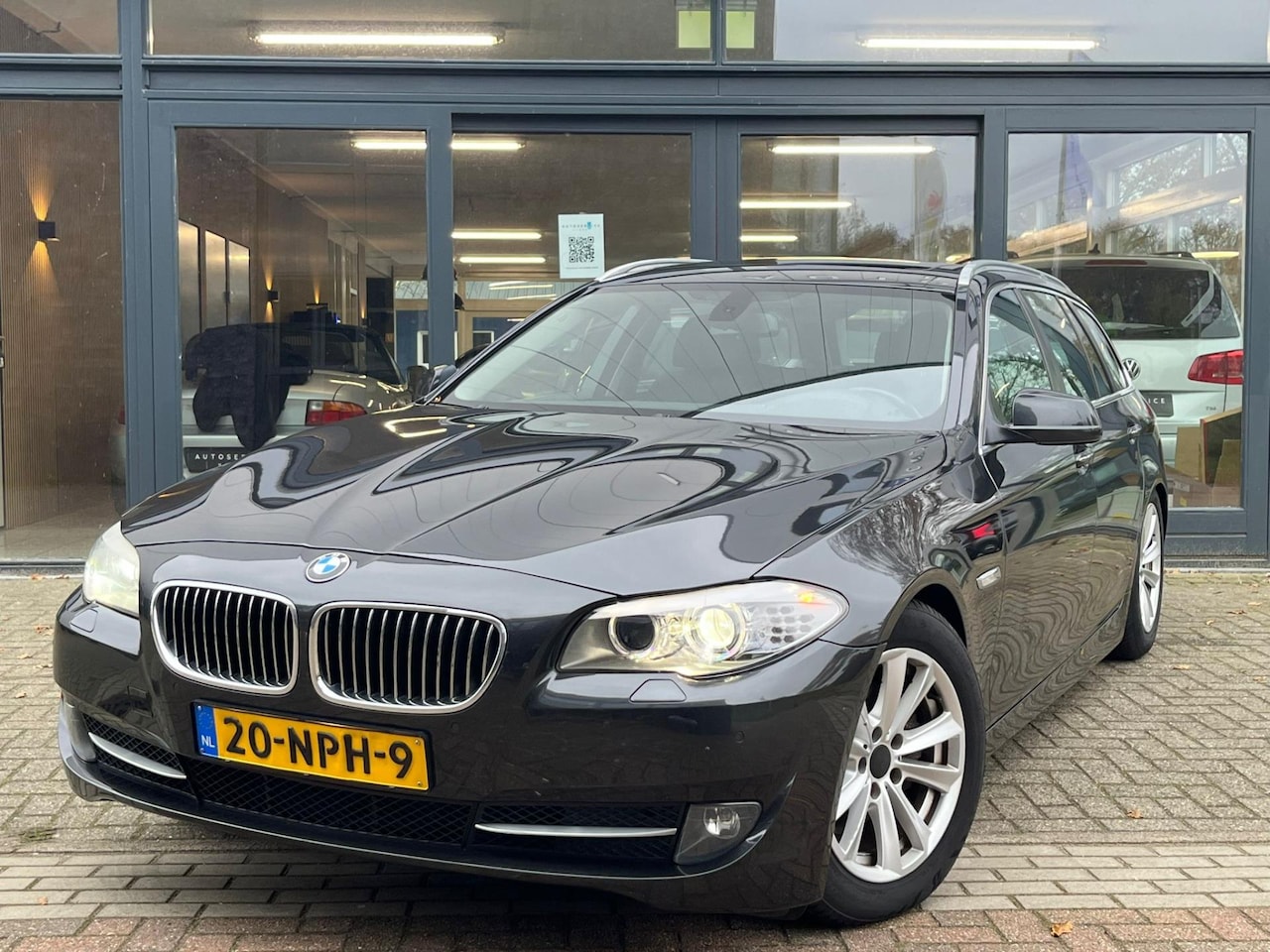 BMW 5-serie Touring - 523i High Executive| Schuif kantel dak | Stoelverwarming | Cruise Control | Luchtvering | - AutoWereld.nl