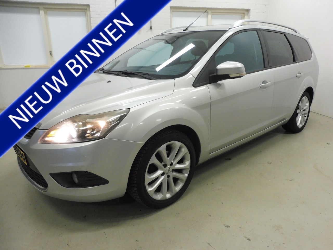 Ford Focus Wagon - 1.6 Titanium 1.6 Titanium - AutoWereld.nl