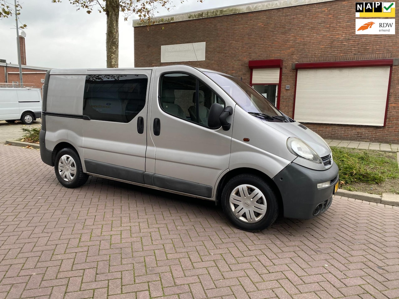 Opel Vivaro - 1.9 DTI DC * Airco * 6 bak * Cruise Control * APK 27-6-2025 * 74KW=101PK * - AutoWereld.nl